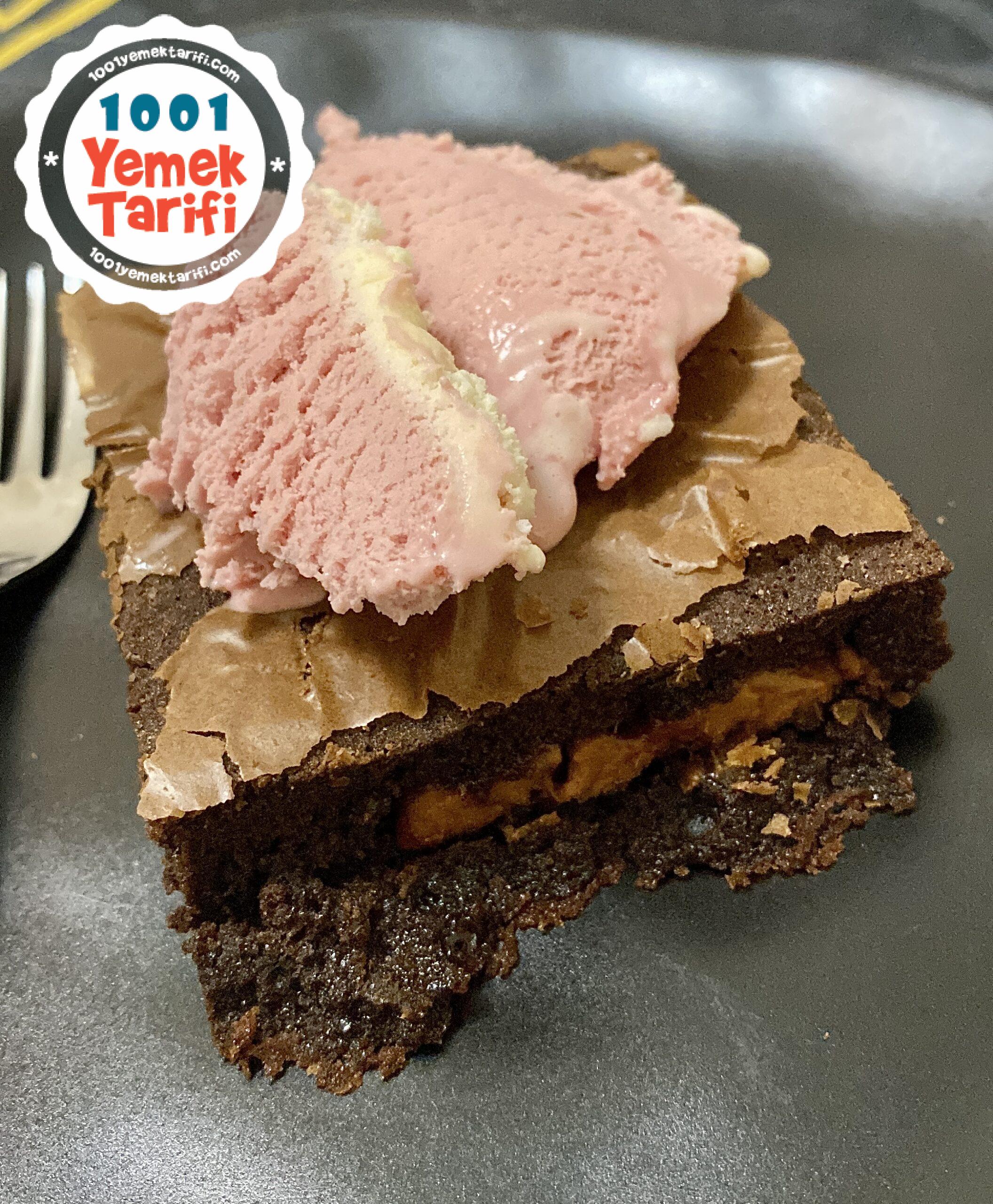 Beyaz Çikolatalı Brownie Tarifi
