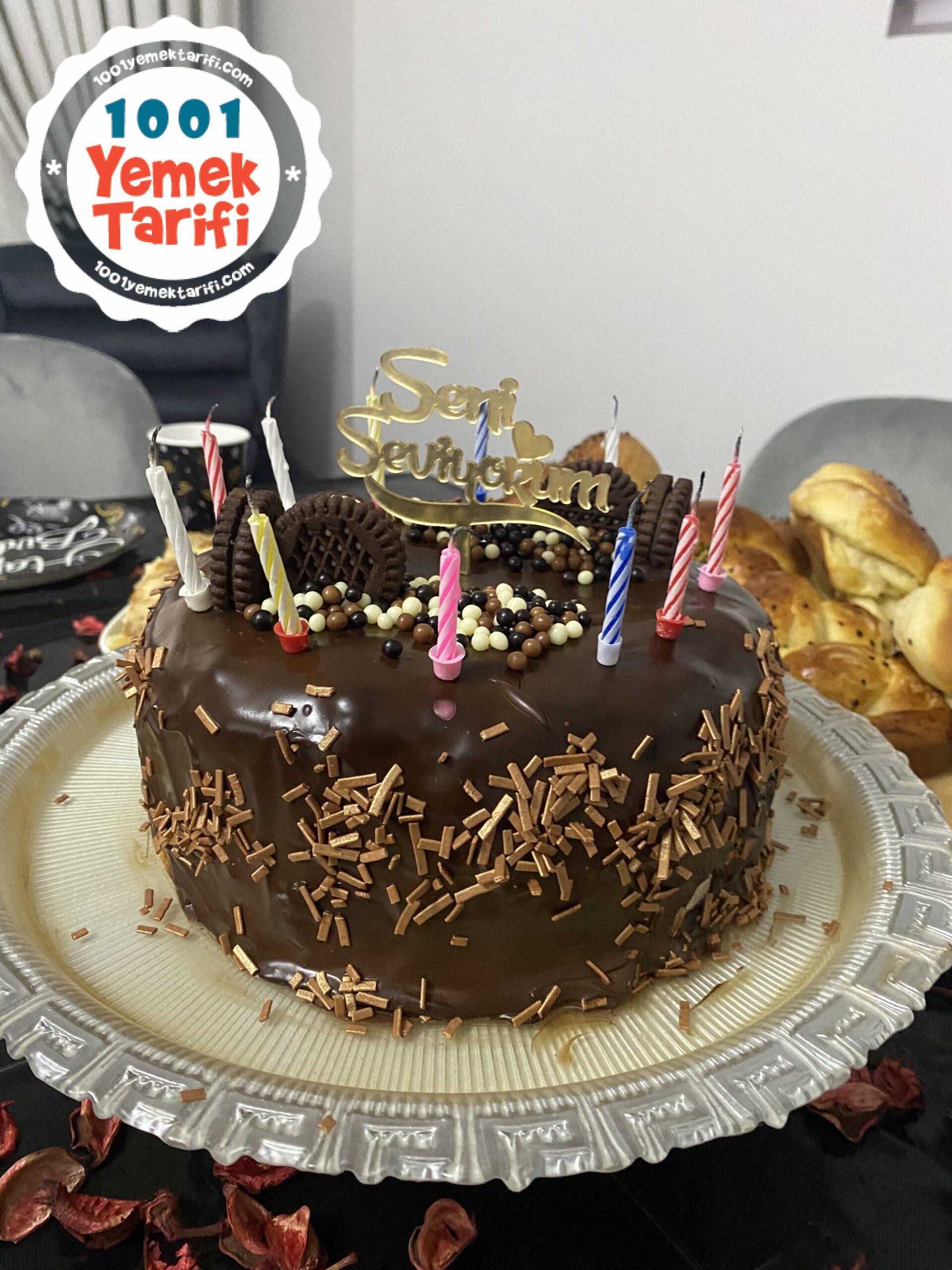 Fırınsız Kalıpsız Doğum Günü Pastası Tarifi