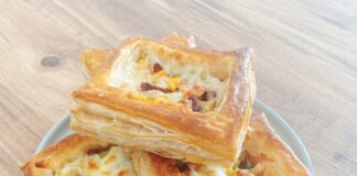 Sucuklu Kaşarlı Milföy Pizza Tarifi