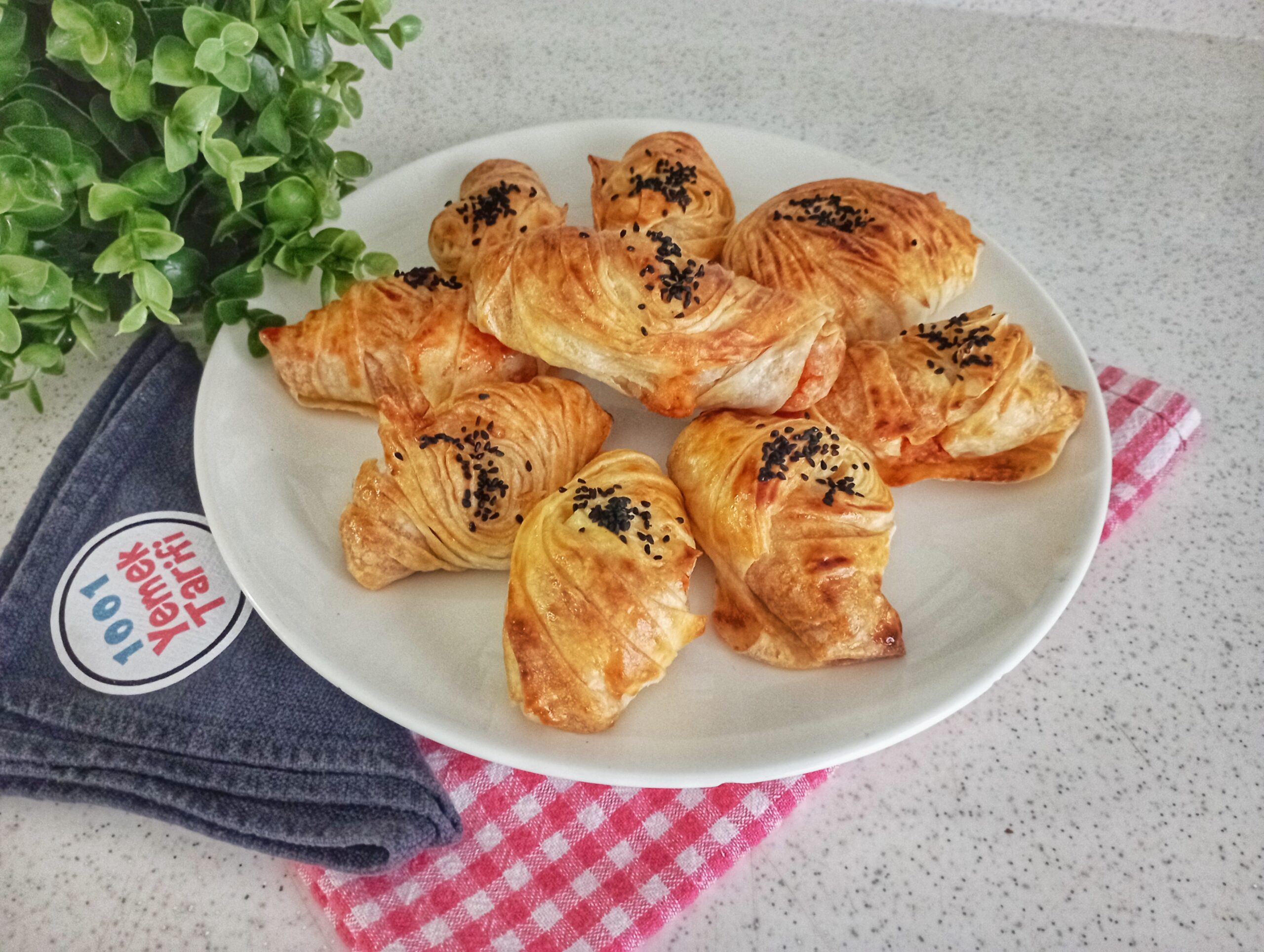 Patatesli Midye Börek Tarifi