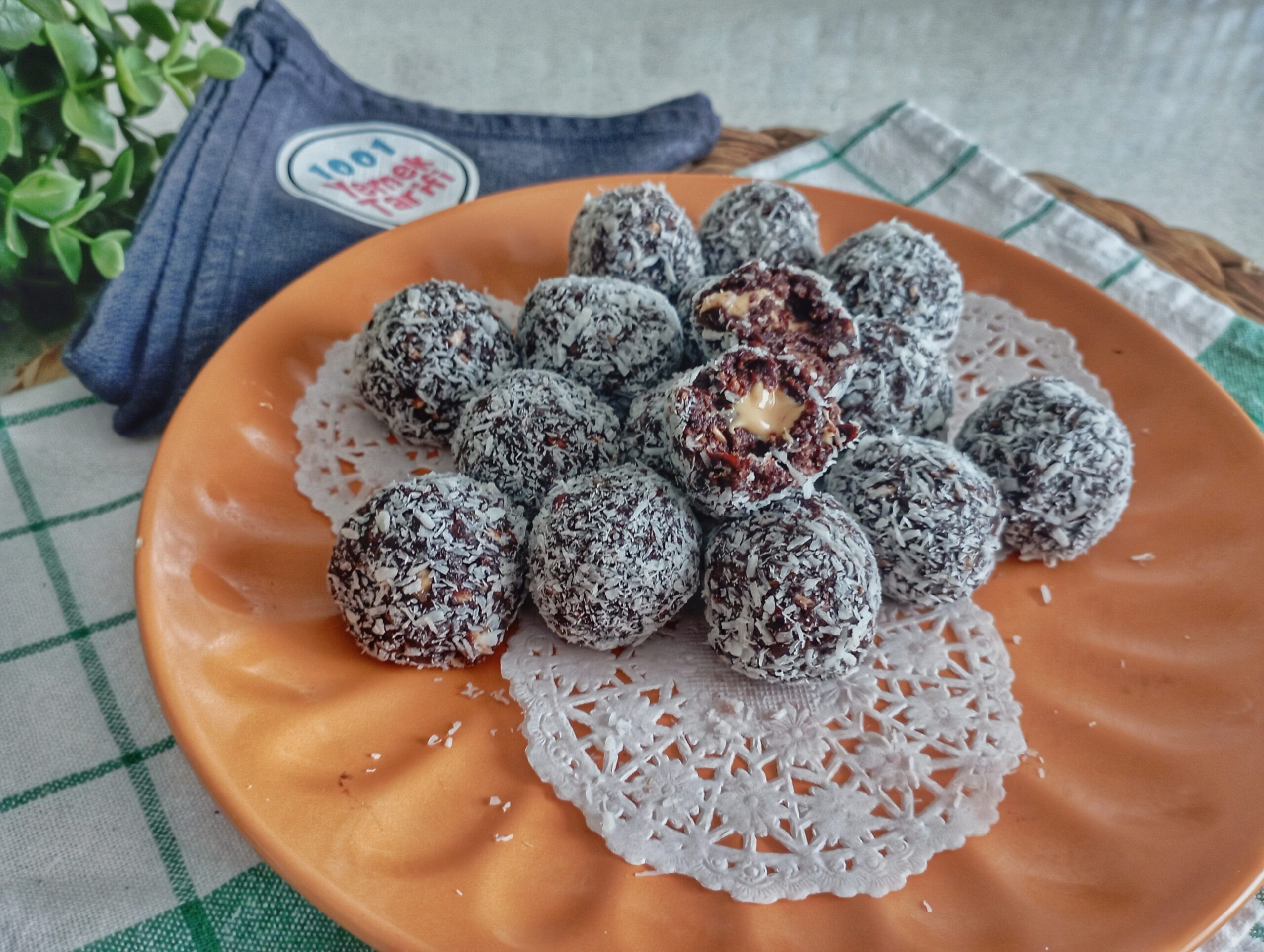 Evde Züber Meyve Topları