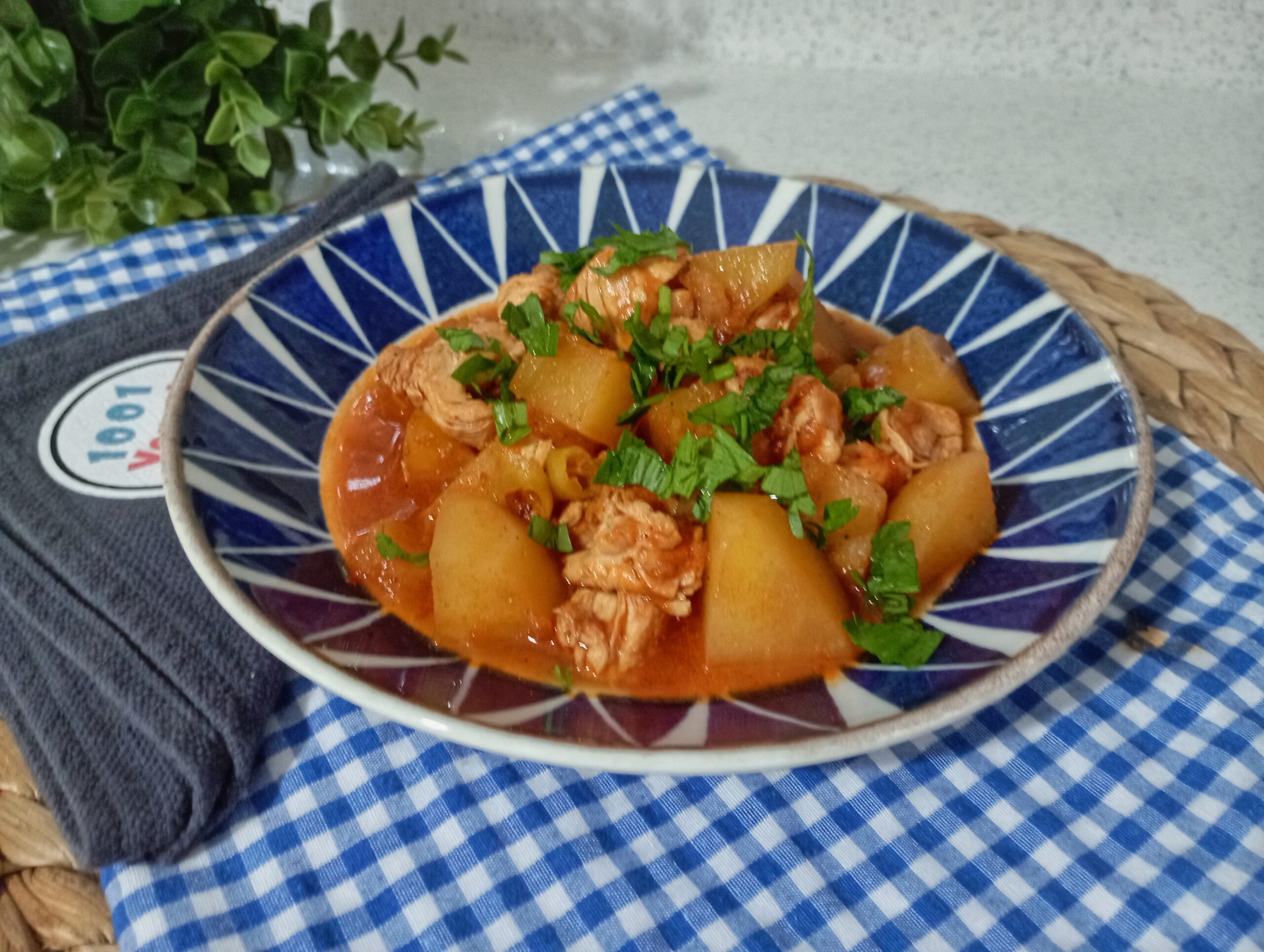 Tavuklu Patates Yemeği