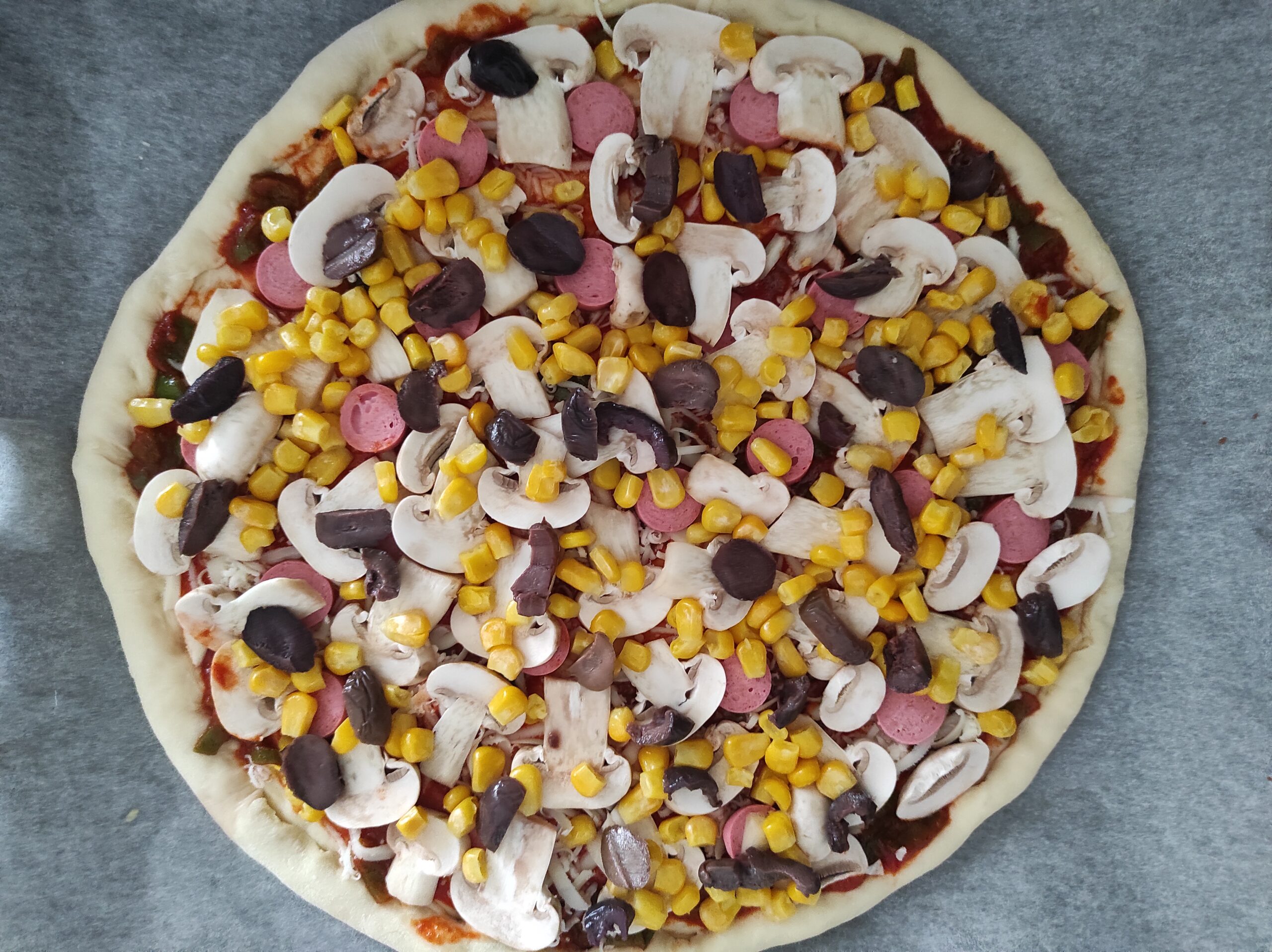 Ev Yapımı Pizza Nasıl Yapılır