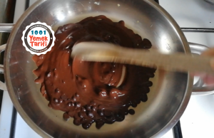 2 Malzemeli Çikolatalı Kurabiye Tarifi