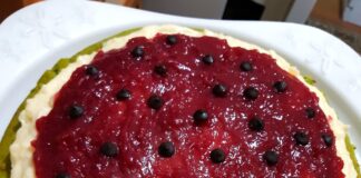 ıspanaklı karpuz pasta tarifi nasıl yapılır-kaç kalori-kolay karpuz görünümlü pasta yapımı