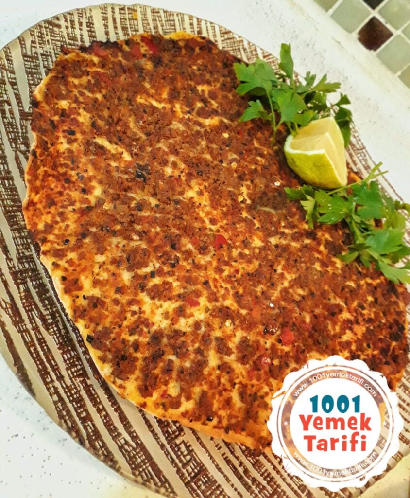 evde ev yapımı lahmacun tarifi yapımı kac kalori-fırında lahmacun tarifi nasıl yapılır-1001yemektarifi