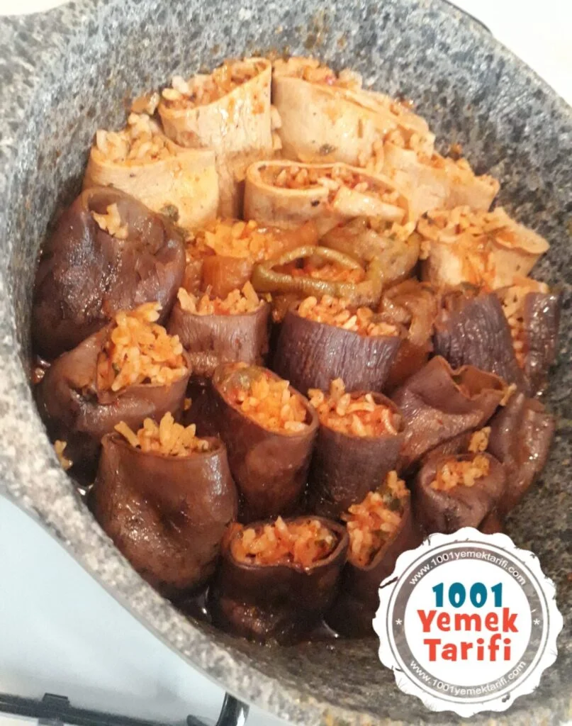 Kuru Dolma Tarifi: Kuru Biber, Patlıcan, Kabak Dolma Nasıl Yapılır