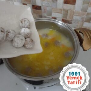 ekşili köfte tarifi yapımı nasıl yapılır-kac kalori-kolay püf noktası-1001yemektarifi