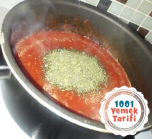 Domatesli Arpa Sehriye Çorbası yapımı nasıl yapılır tarifi