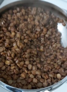 kesme çorbası tarifi-erişte çorbası yapımı nasıl yapılır kaç kalori