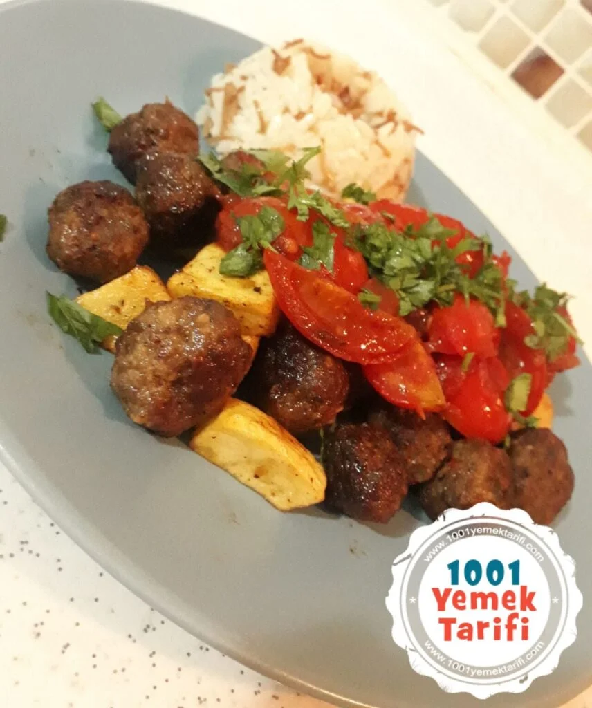 Domates Soslu Misket Köfte tarifi yapımı nasıl yapılır