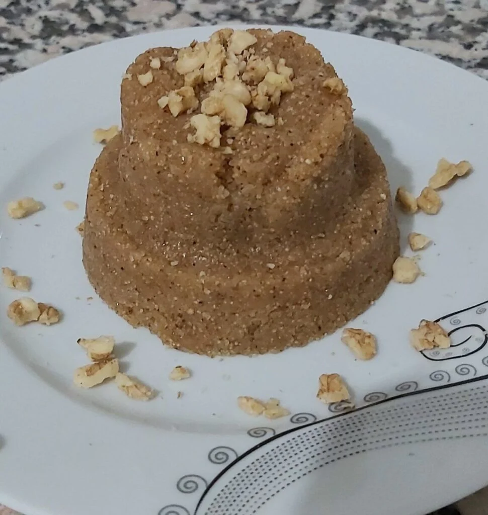 Dondurmalı İrmik Helvası Tatlısı Tarifi yapımı nasıl yapılır kaç kalori