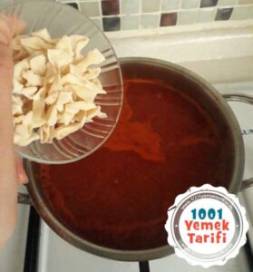 Kesme Mantı Çorbası Tarifi (nasıl yapılır-kaç kalori) yapımı