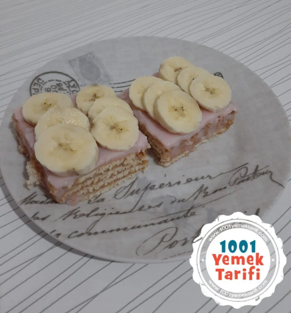Çilekli Pudingli Petibör bisküvi Pasta Yapımı