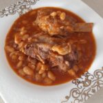 Kaburgalı Kuru Fasulye Tarifi etli