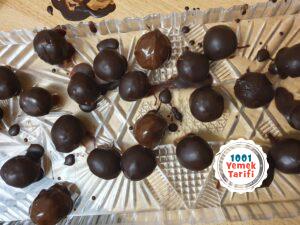 Çikolata Topları Nasıl Yapılır tarifi kaç kalori nefis kolay yapımı