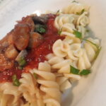 Mantar Soslu Makarna Tarifi yapimi-nasil yapilir-kaç kalori