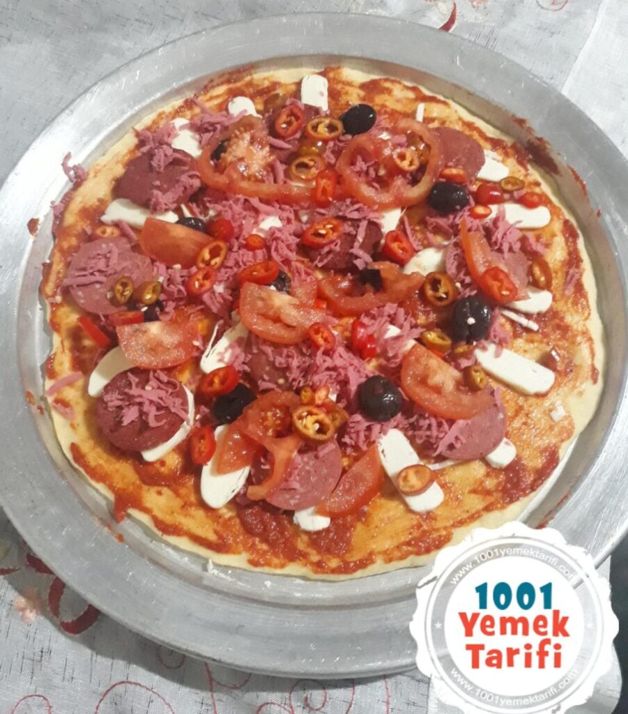 ev yapımı Tavada Acılı Pizza Tarifi-nasıl yapılır