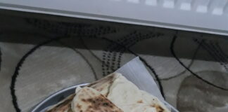 Soğanlı Zeytin Böreği