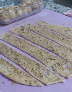 Tahinli Çörek Tarifi-nasıl yapılır-kaç kalori-çörek yapımı