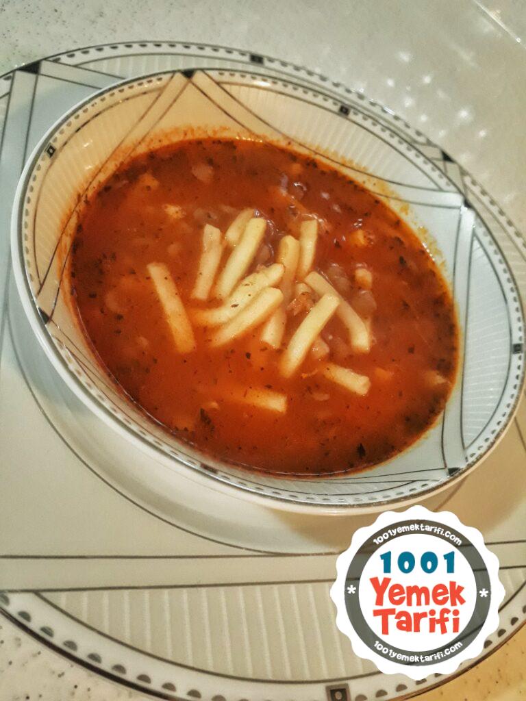 Yeşil Mercimekli erişte Çorbası Tarifi