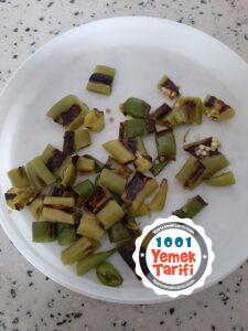 Közlenmiş biber salatası tarifi
