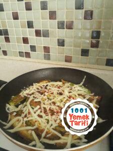 Kaşarlı Kızarmış Kabak yemeği