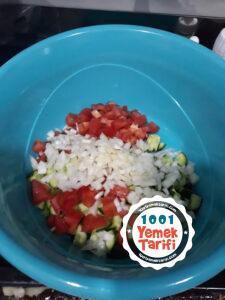 Çoban Salata yapımı