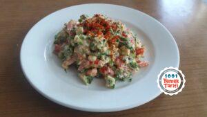 Tuzlu Yoğurt Salatası Tarifi