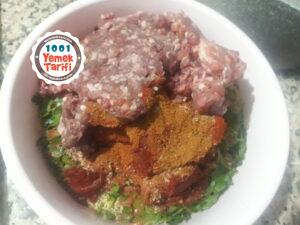 Kıymalı Yaprak Sarma Nasıl Yapılır