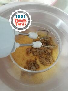 Kuru Meyveli Kek Tarifi