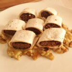 Közlenmiş Patlıcan Yatağında Beyti Kebap tarifi-nasıl yapılır