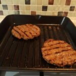 Hamburger Tarifi-ekmeği ve köftesi nasıl yapılır-kaç kalori