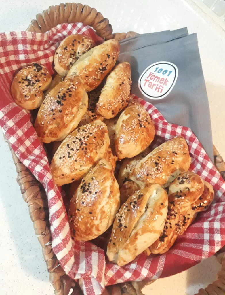 Dereotlu Poğaça nasıl yapılır