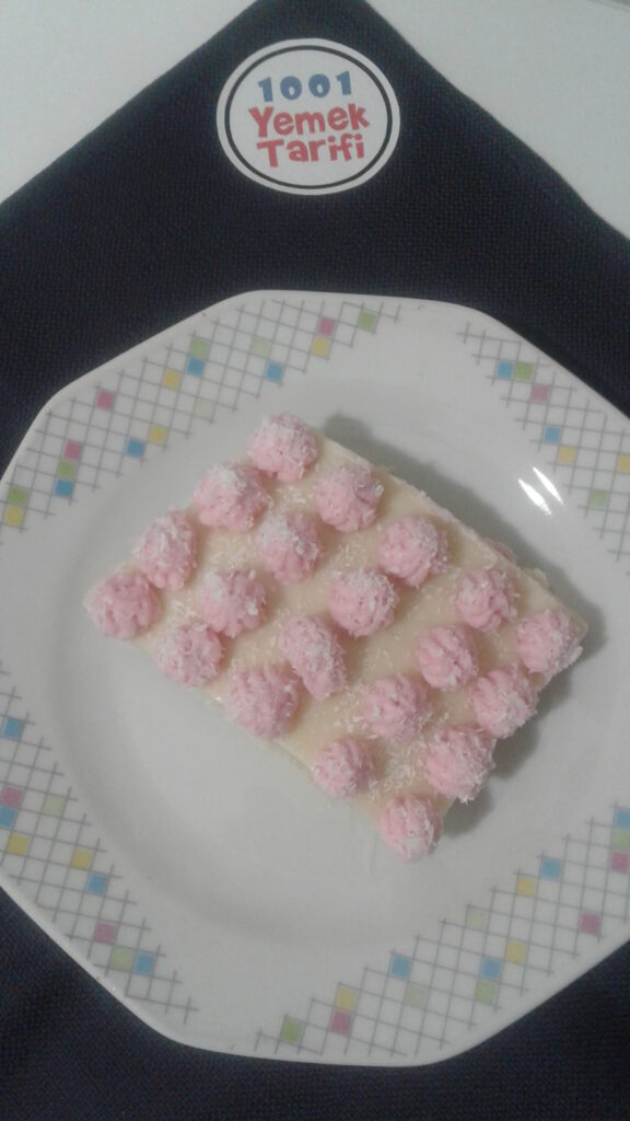 Bisküvili Pasta