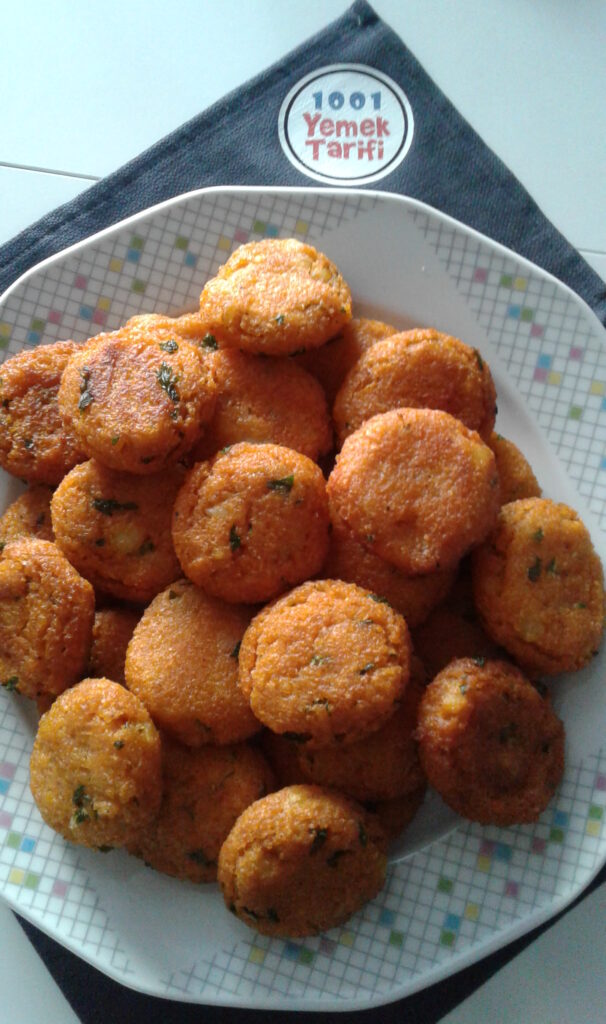 Bulgur Köftesi nasıl yapılır