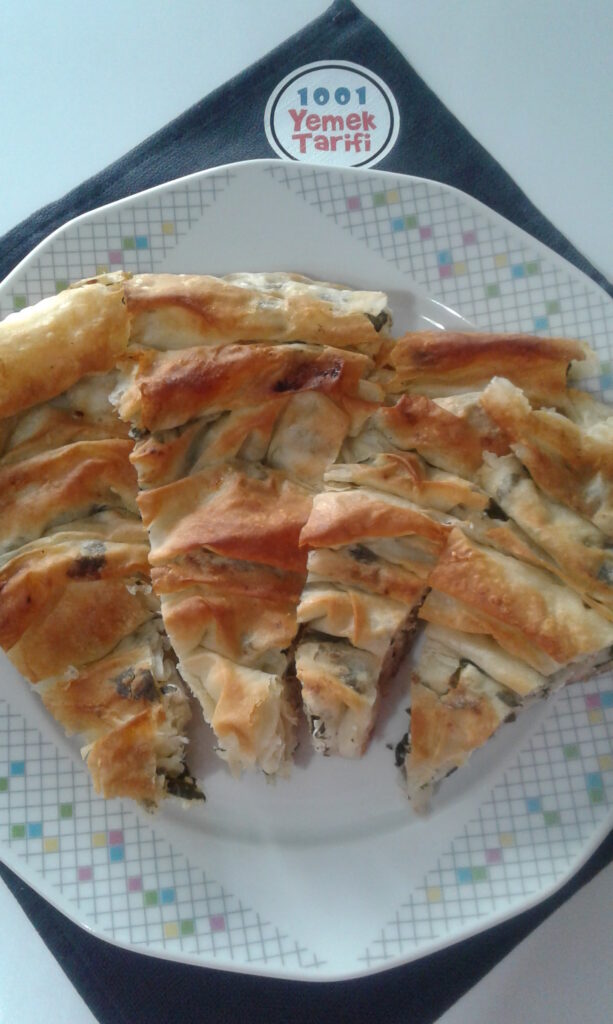 Ispanaklı Peynirli Börek Tarifi