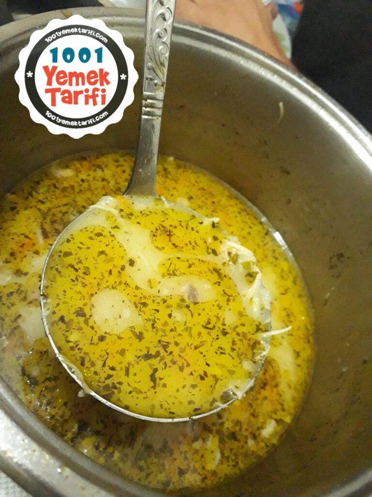 Tavuk Suyuna Çorba tarifi