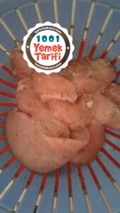 Domates Soslu Tavuk Göğsü tarifi