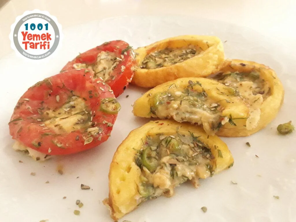 Kahvaltılık Patates ve Domatesli Omlet Tarifi