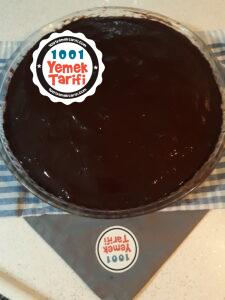 Çikolata Soslu Kek Nasıl Yapılır