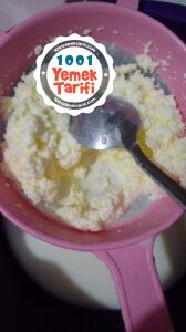 Evde Süt Kaymağından Tereyağı Nasıl Yapılır