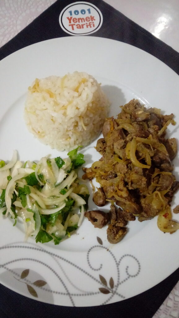 Tavuk Ciğer Kavurma Nasıl Yapılır