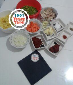 Tavuklu Bezelye Yemeği Tarifi