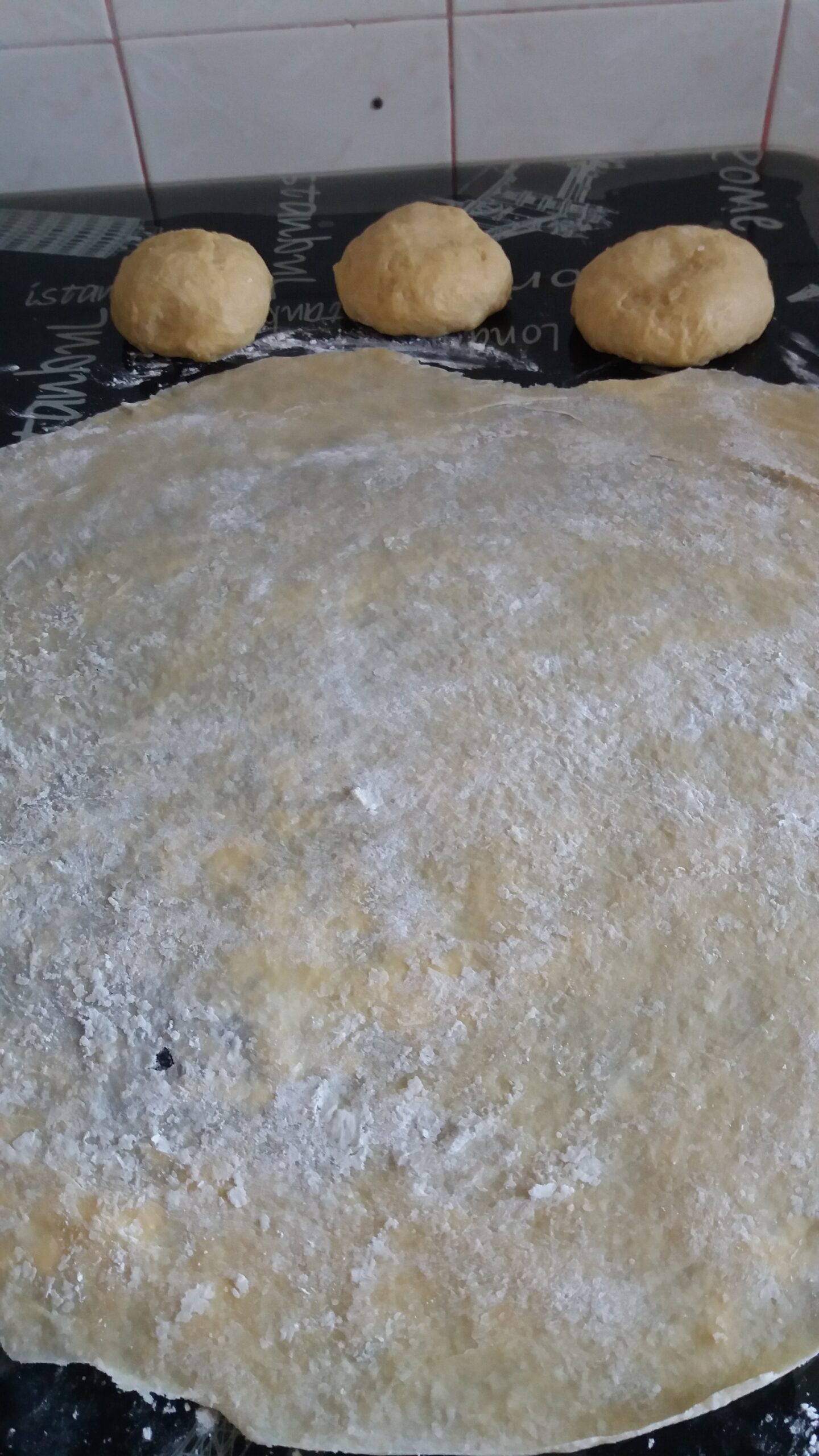 Sütlü Çıtır Çıtır El Açması Börek