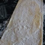 Sütlü Çıtır Çıtır El Açması Börek