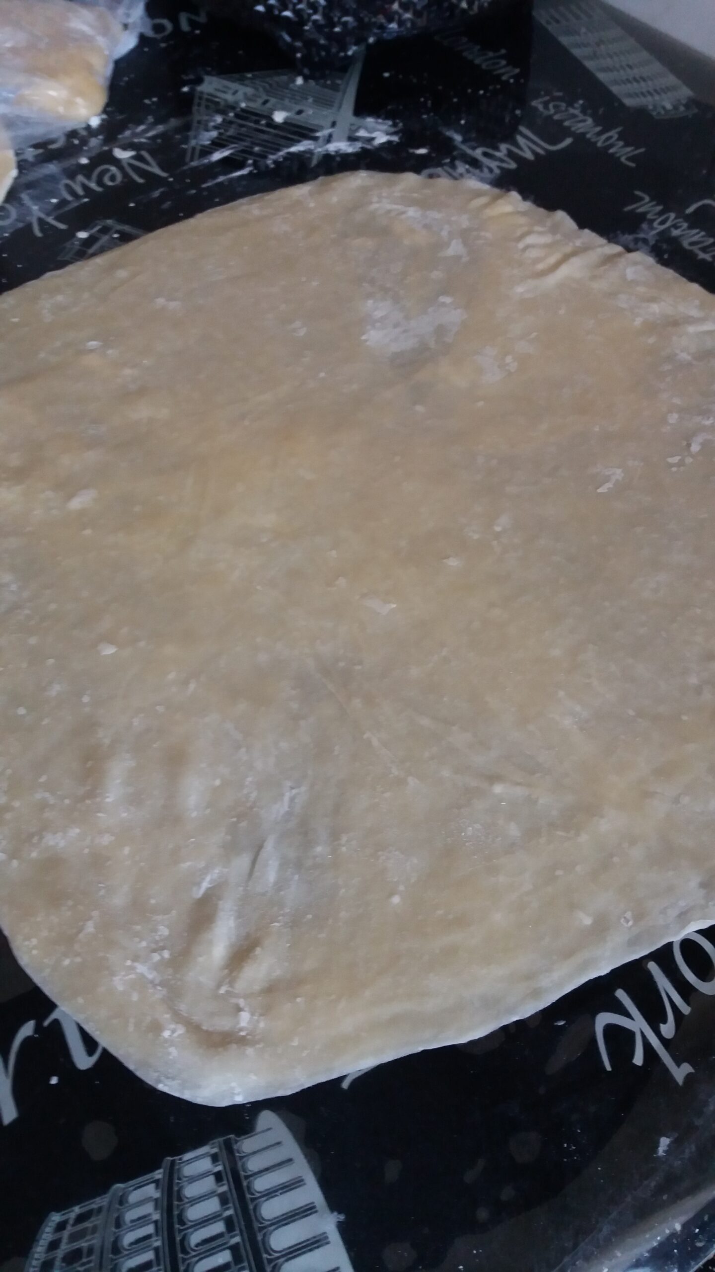 Sütlü Çıtır Çıtır El Açması Börek