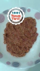 Kıymalı İrmikli Köfte Tarifi (Patates Kızartması Eşliğinde)