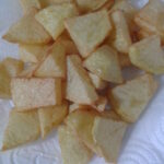 Kıymalı İrmikli Köfte Tarifi (Patates Kızartması Eşliğinde)