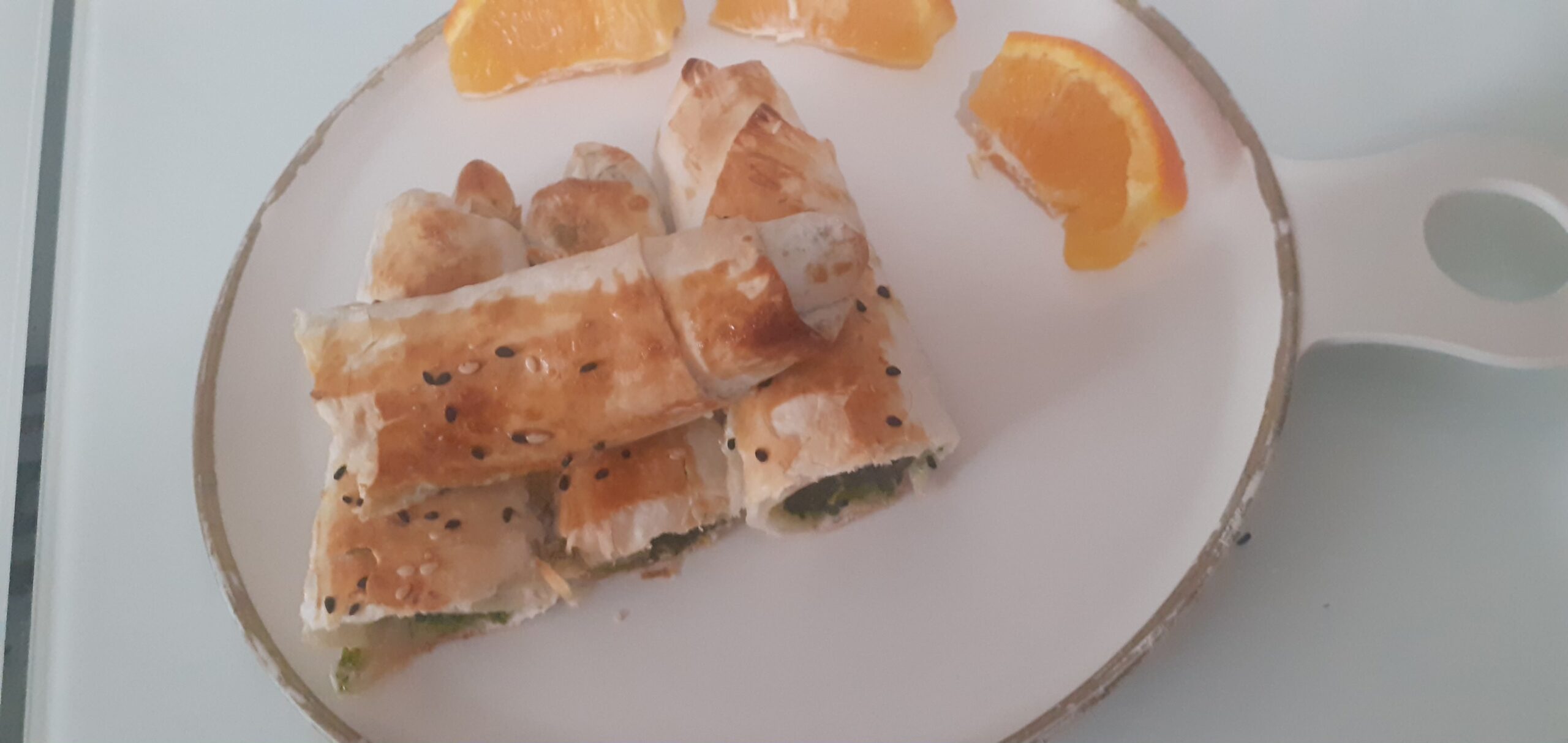 yumurtalı ve ıspanaklı börek tarifi